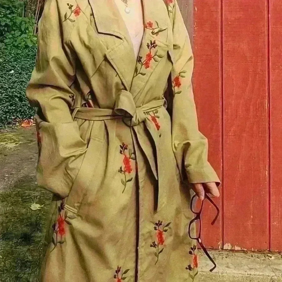 NWOT Anthropologie Cartonnier Embroidered trenchcoat Size S - Picture 12 of 17